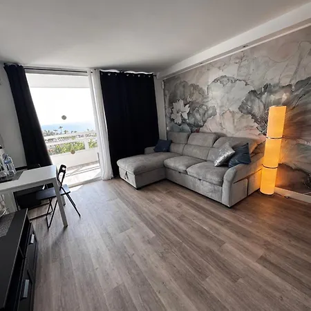 Apartament Ocean View With Pool In Americas Next To Bus Station Costa Adeje (Tenerife)